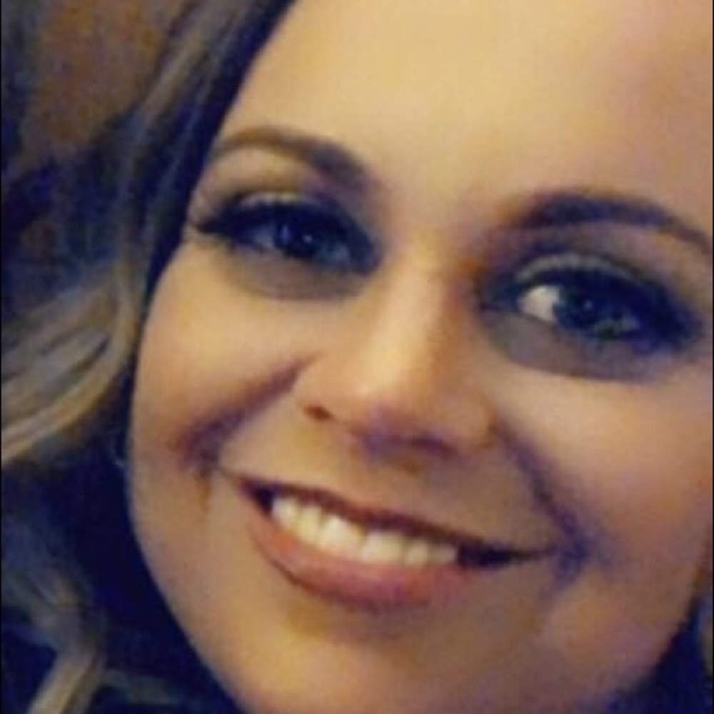 Meet your Posher, Kendra